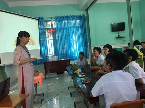 Chuyên đề: Chia sẻ kinh nghiệm về dạy học sinh khuyết tật